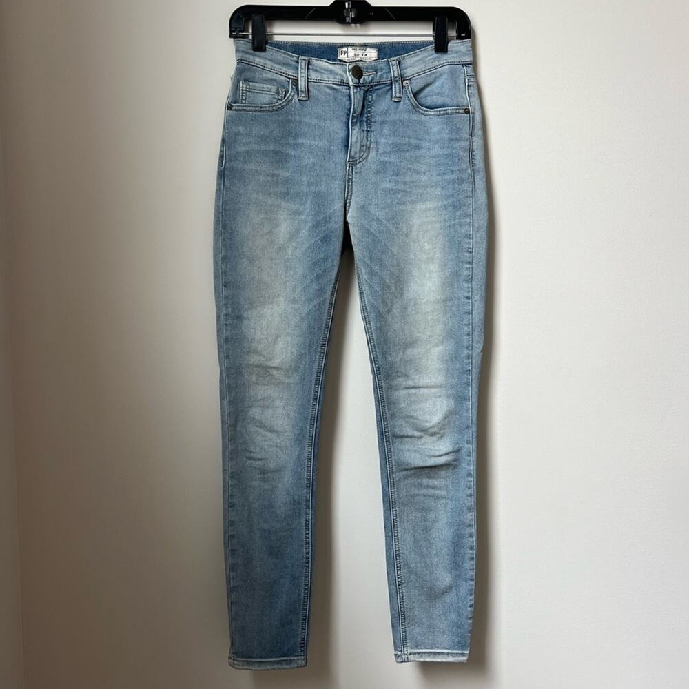 Free People High Waisted Skinny Jeans Size 26